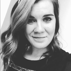 Meet your Posher, Caroline